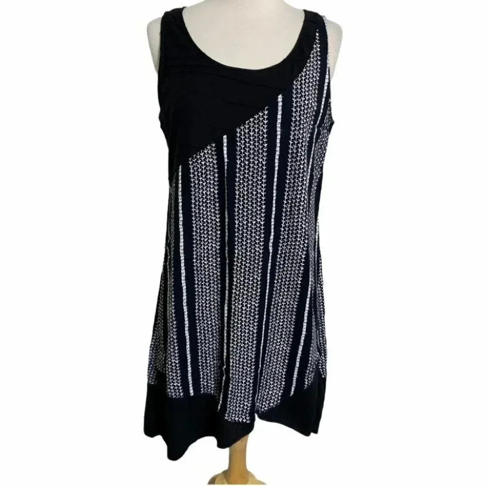 Yak‎ n Yeti Black White Geometric Print Asymmetrical Hem Sleeveless Dress M
